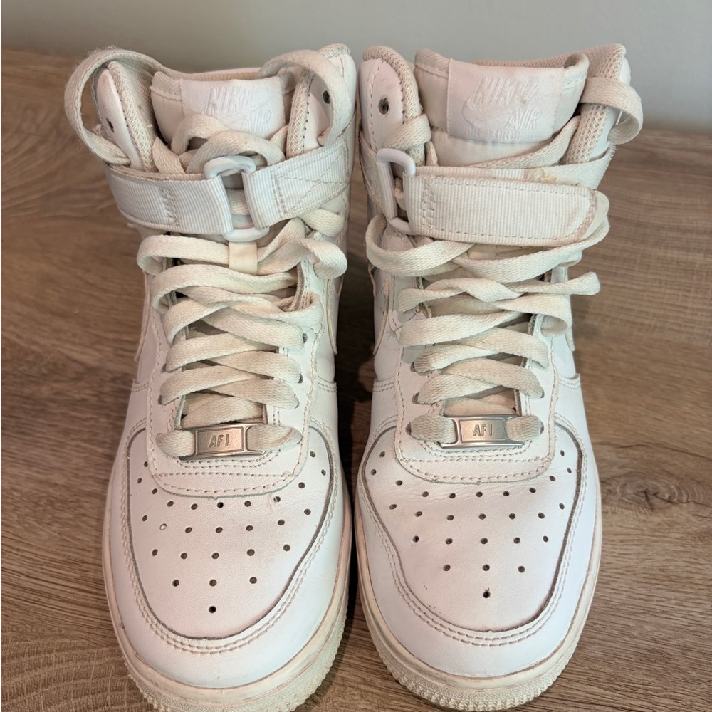 Nike Air Force 1, White High-Top Sneakers
